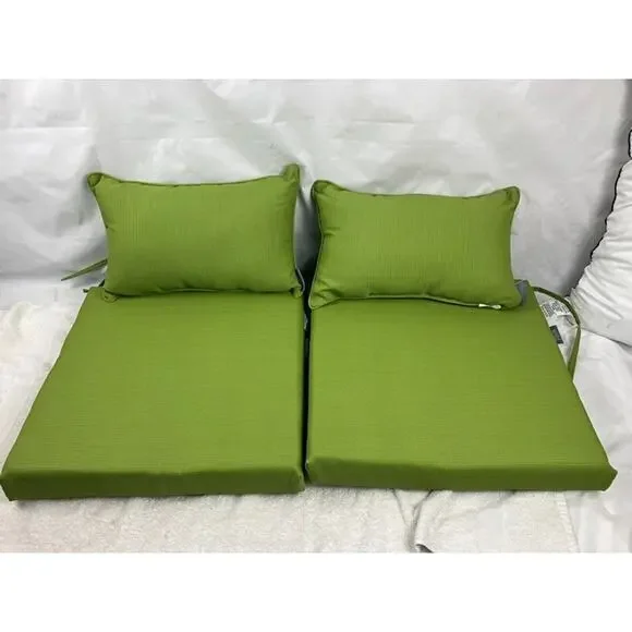 Pillow Perfect 4-Piece Outdoor Cushion & Lumbar Pillow Set - Green - Patio Decor