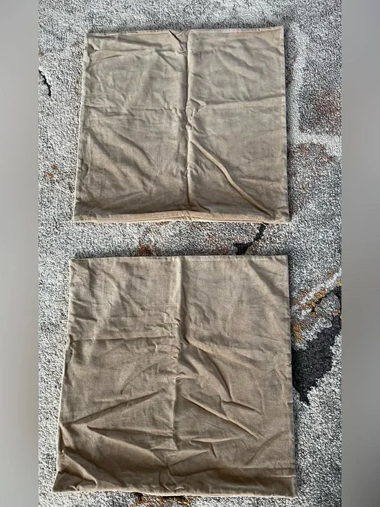 NWOT Quince Set of 2 Cotton Velvet Pillow Covers, 20 X 20 (Taupe)