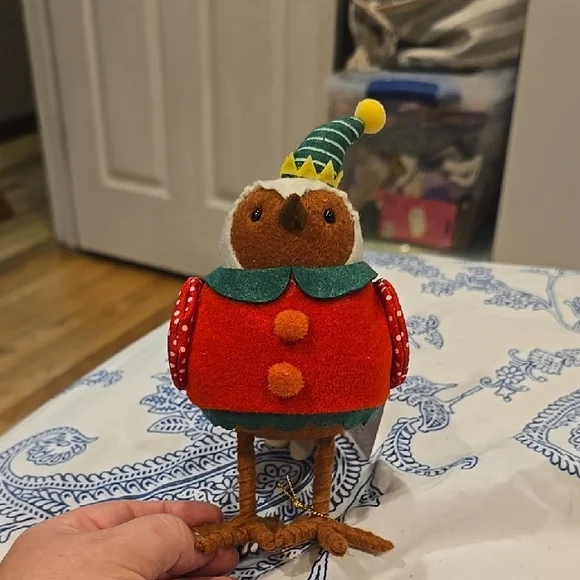 ❤️10/$13 Festive Bird Toy with Red and Green Outfit Christmas Decor