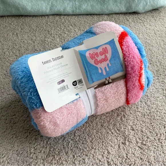 Target Teen Home -It's All Good Melting Heart Printed Throw 50x60