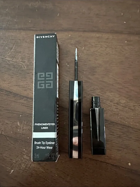 Givenchy PhenomenEyes Liquid Eyeliner - color Shinner Silver. Brand new
