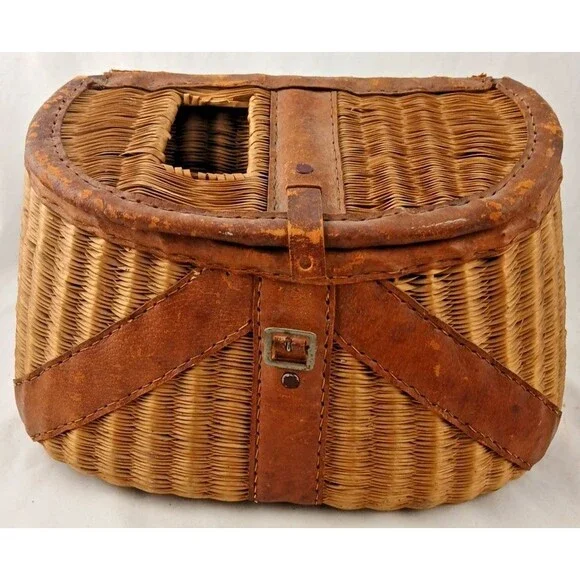 VINTAGE WICKER FISHING CREEL FLY FISH BASKET TROUT CREEL RUSTIC LODGE  Hong Kong