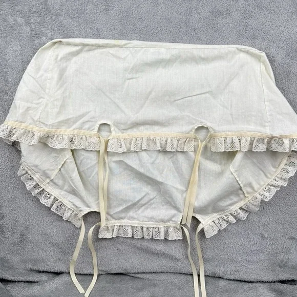 Longaberger Basket Liner Cream w/Lace Trim 23