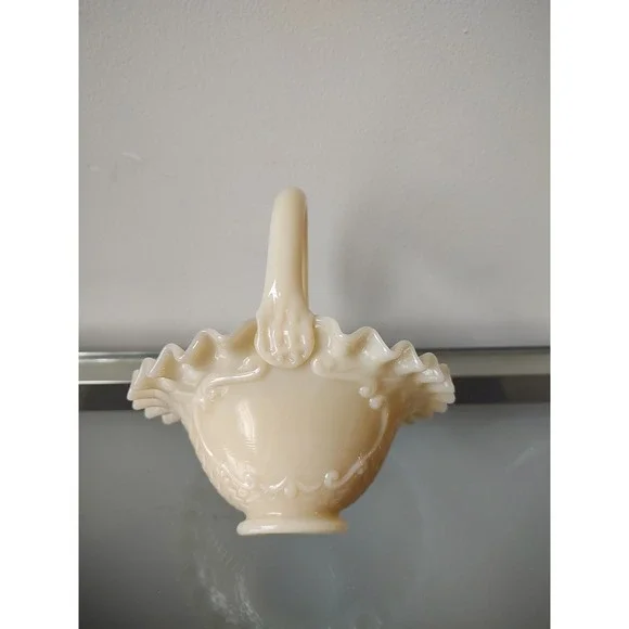 Fenton Glass custard ivory off white basket