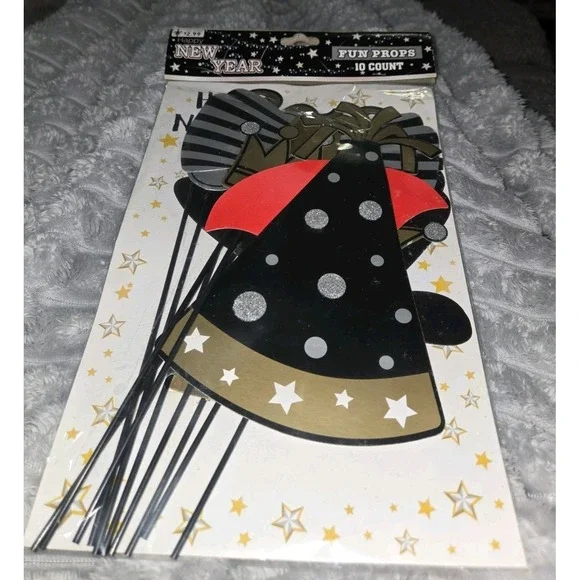 Happy New Year Fun Props‎ Variety 10 Count NIP Party Pictures Fun Activity