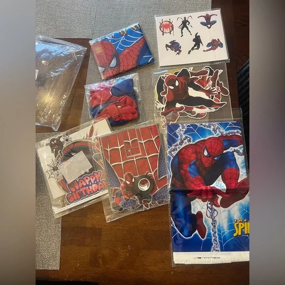 Spider-Man birthday‎ decorations