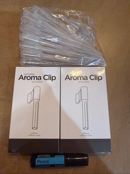 doTERRA Aroma Clip Diffuser - set of 2/Peace Reassuring Blend/Bot Droppers.