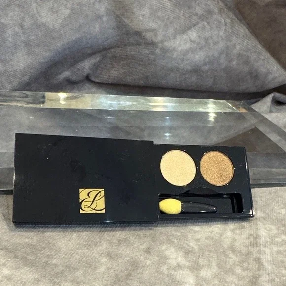 Estee Lauder Black‎ Case with Gold Eyeshadow Duo tea, biscuit, and cinnamon