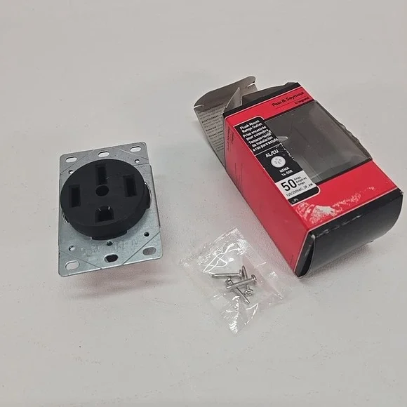 Legrand/Leviton 50-Amp Range Stove Outlet Flush Outlet 125v/250v‎