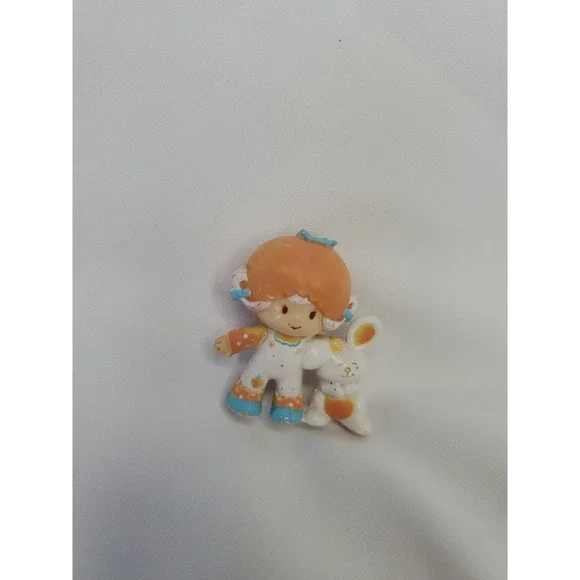 Vintage Strawberry Shortcake Apricot With Hopsalot Bunny‎ Miniature Figure