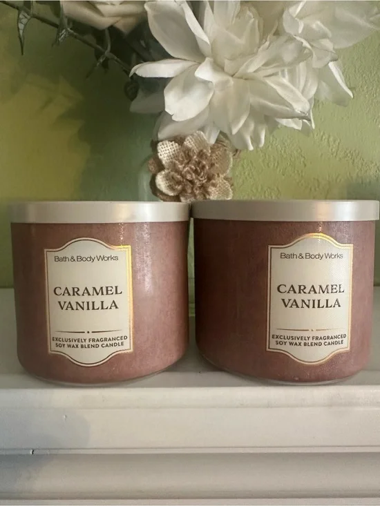 Bath & Body Works Caramel Vanilla Candle Bundle
