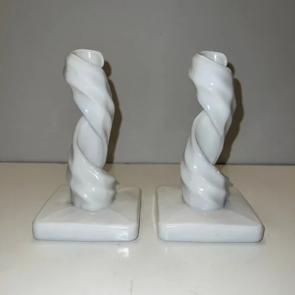 Westmoreland Milk Glass Spiral 6 1/2