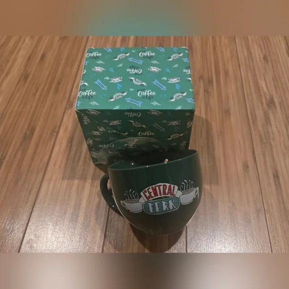 NWT Central Perk Friends Green Candle Coffee Mug with Box