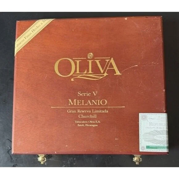 Oliva Robusto Serie V Melanio Maduro Empty Wood Cigar Box 9