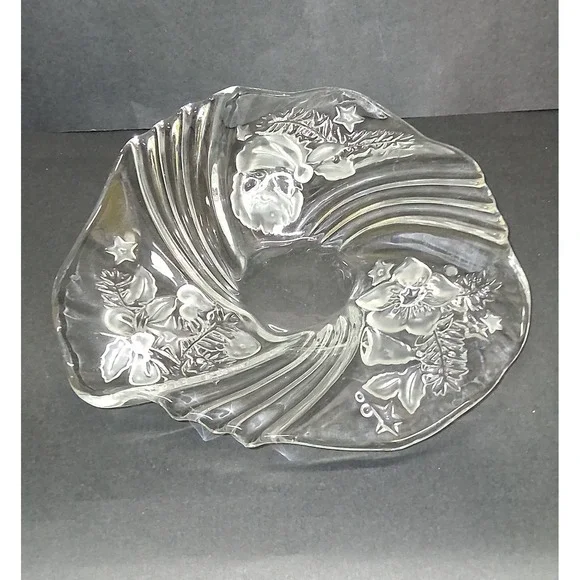 Vintage Mikasa Christmas  Bowl‎ Clear Lead Crystal, Frosted Leaves & Santa