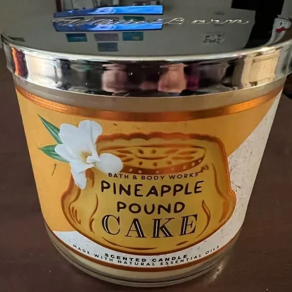 1 LEFT! White Barn Pineapple Pound Cake 3 Wick Candle
