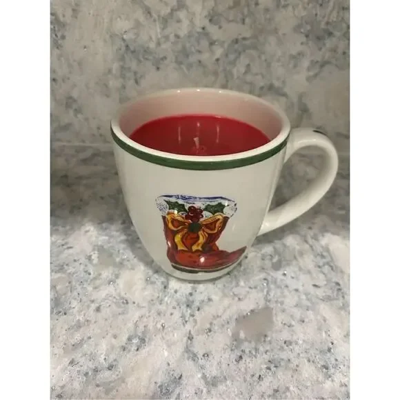 Cran-Apple Traditions Holiday Mug Candle