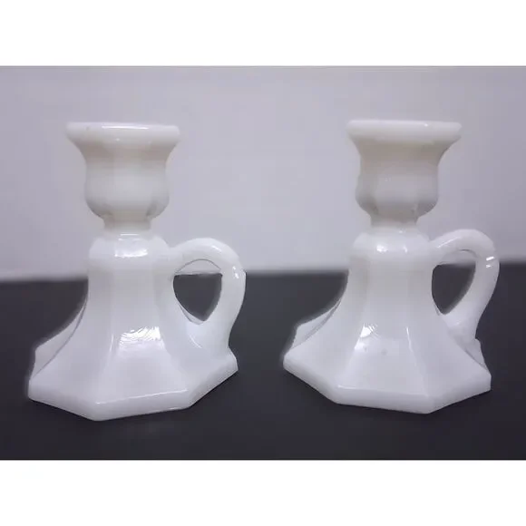 Vintage L.E. Smith Milk Glass Candlestick Holders, Colonial Chamberstick Set