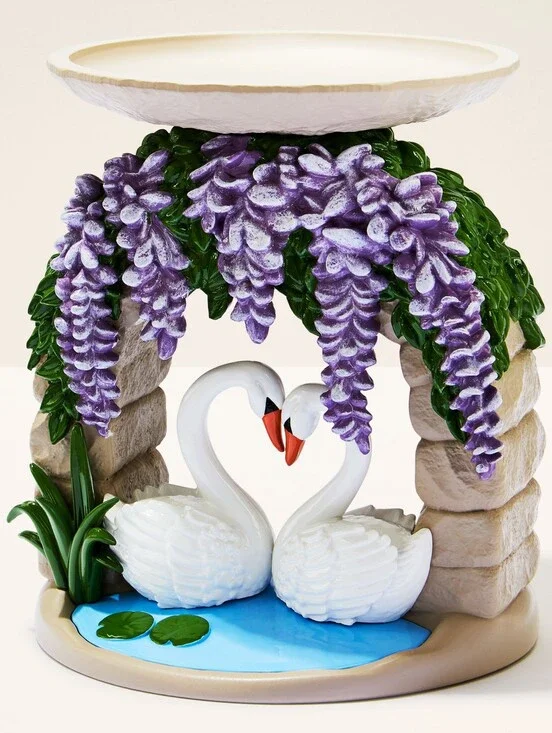 Bath & Body Works Purple Wisteria Elegant Swan Candle Holder New RARE