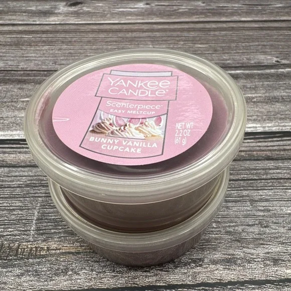 Yankee Candle - Scenterpiece Discontinued Meltcup Bunny Vanilla Cupcake Lot Of 2