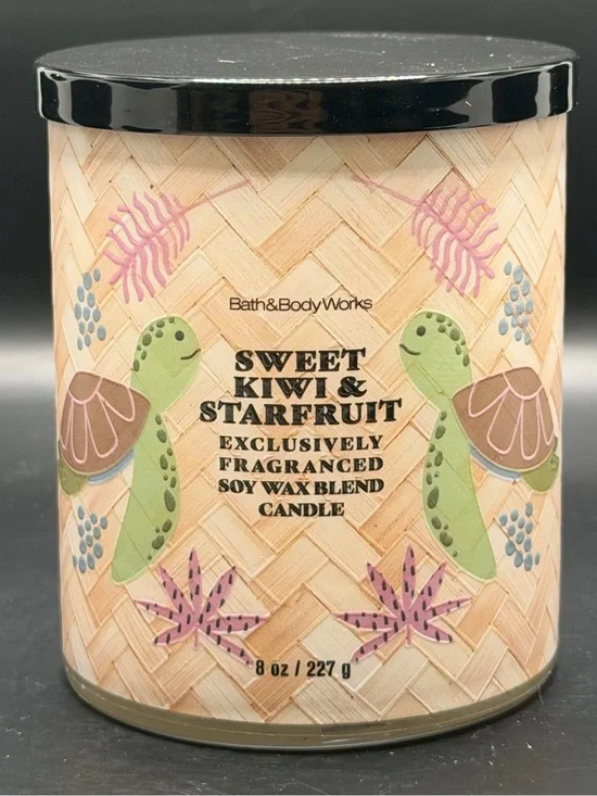 Bath & Body Works Sweet Kiwi & Starfruit 8OZ Single-Wick Candle w/ Turtle Design