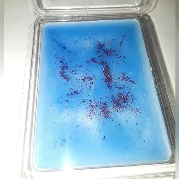 HAND crafted brand new Floral Mischief waxmelt tarts