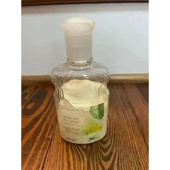 Rare Bath & Body Works White Tea & Ginger Retired Lotion, 50% full