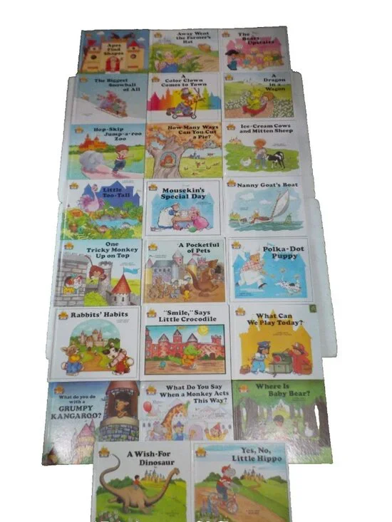 Vtg Lot of 23 Moncure Child’s World Magic Castle Readers Hardback Book Set 1988