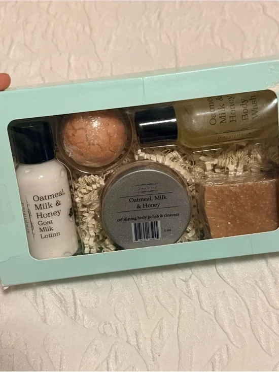 Simplified 5 Piece Sampler SOAPS, LOTION, POLISH - OATMEAL MILK & HONEY New!!