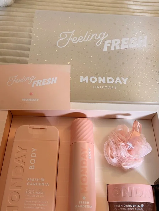 MONDAY Haircare Fresh Gardenia Body Set - Blush Pink