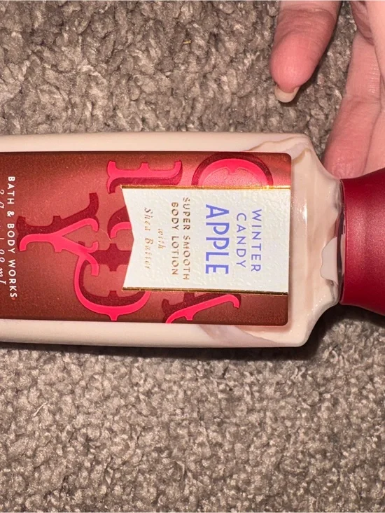 Bath & Body Works Winter Candy Apple Lotion - Cream & Red
