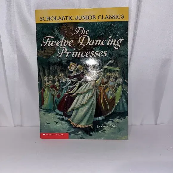 Scholastic Junior Classics Fairy Tale Book Lot of 2