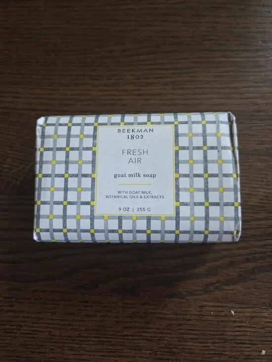 Beekman 1802 Fresh Air  Goat Milk Soap Bar 9 oz.  (NEW & SEALED)