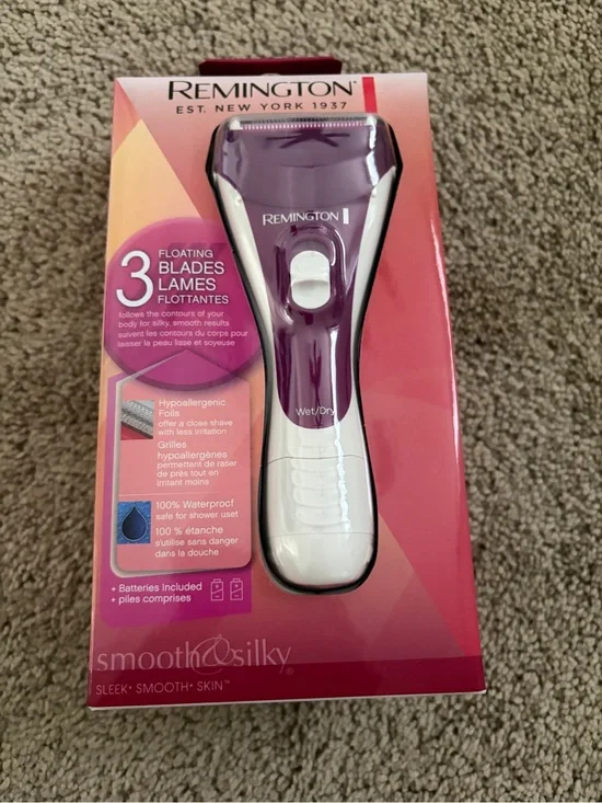 Remington Purple and White Women's Electric Shaver - Wet/Dry