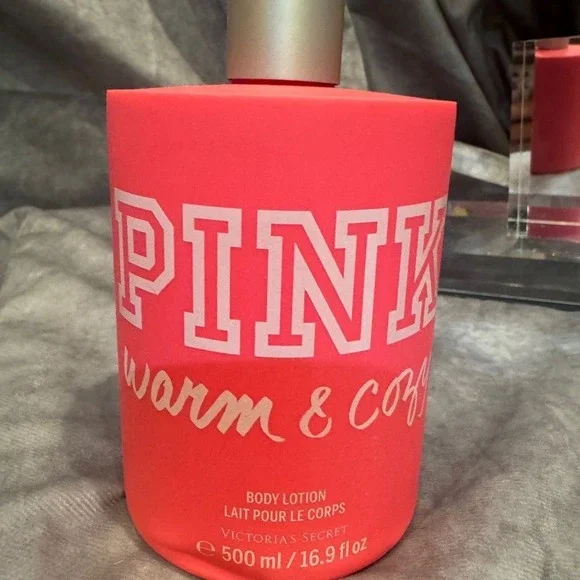 PINK Body Lotion Warm & Cozy‎ Victoria's Secret 16.9 Warm & Cozy