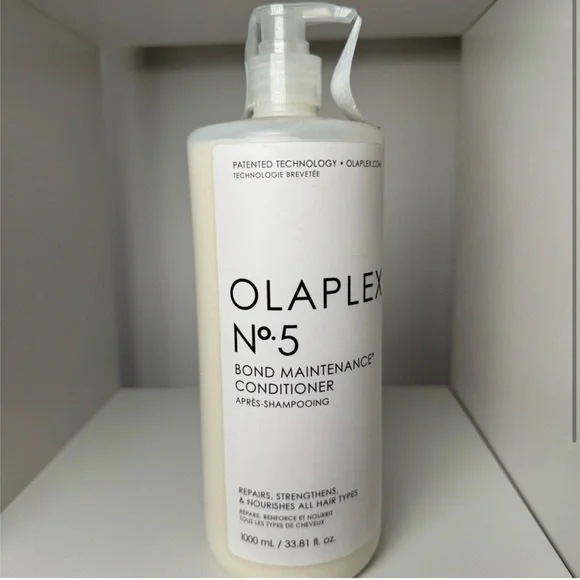 OLAPLEX No.5 Bond Maintenance Conditioner - White Bottle