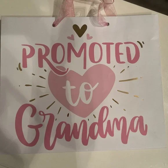 Gift Bag for New Grandma (new)‎