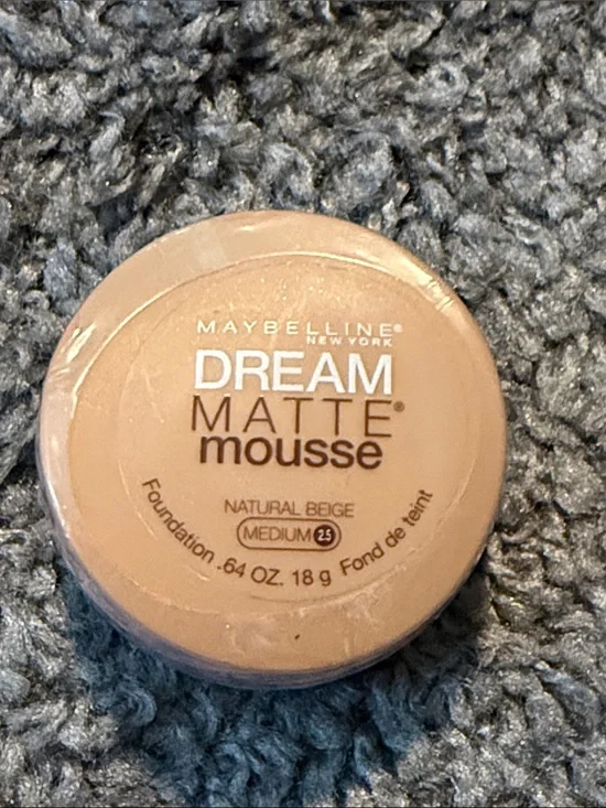 Maybelline Dream Matte Mousse Foundation - Natural Beige