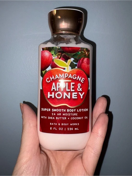 Bath & Body Works Champagne Apple & Honey Body Lotion - Red, Gold