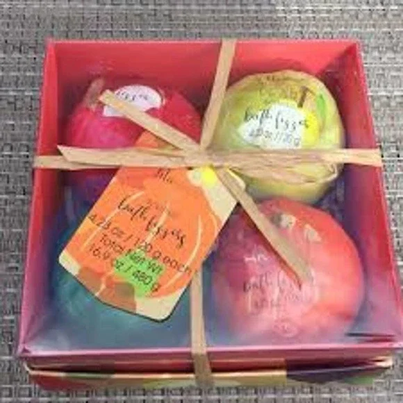 Lilagrace Scented bath fizzers/bombs, set of 4~~NIB‎