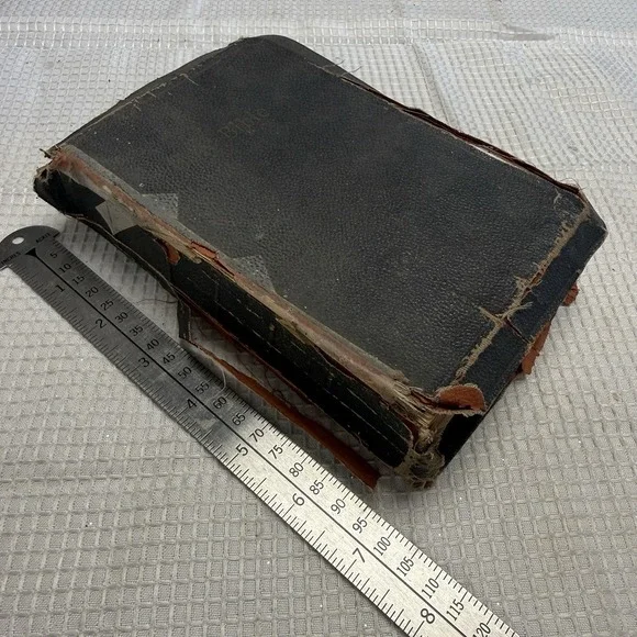 1904 Holy Bible A.J Holman Vintage Pronouncing Edition Leather USA KJV Rough