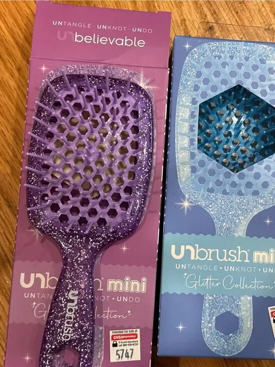 unbelievable unbrush mini Glitter Purple Detangling Brush