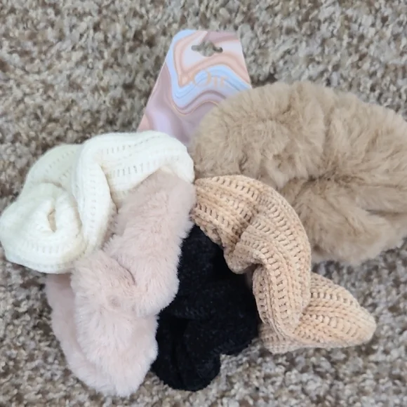 nOir Jewelry Cream and Black Hair Accessories Plush and Velvet Scrunchies