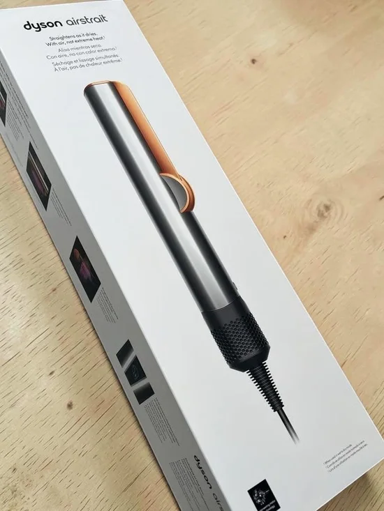 Brand New Dyson Airstraight New in Box. sealed.
