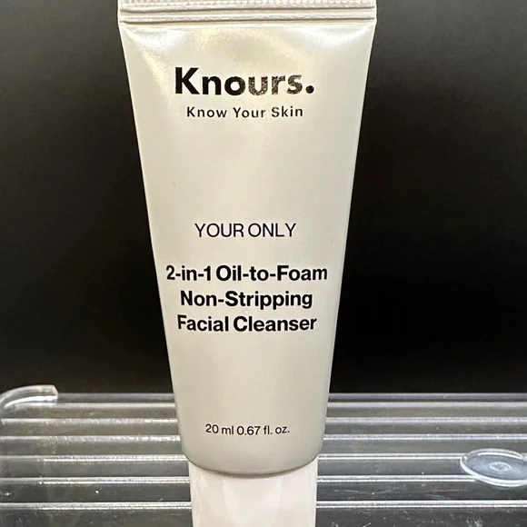 3/$15 Knours 2-in-1 Oil-to-Foam Facial Cleanser🌼