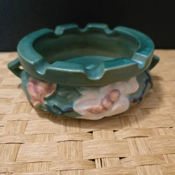 Vintage Roseville Pottery Magnolia Ashtray #28
