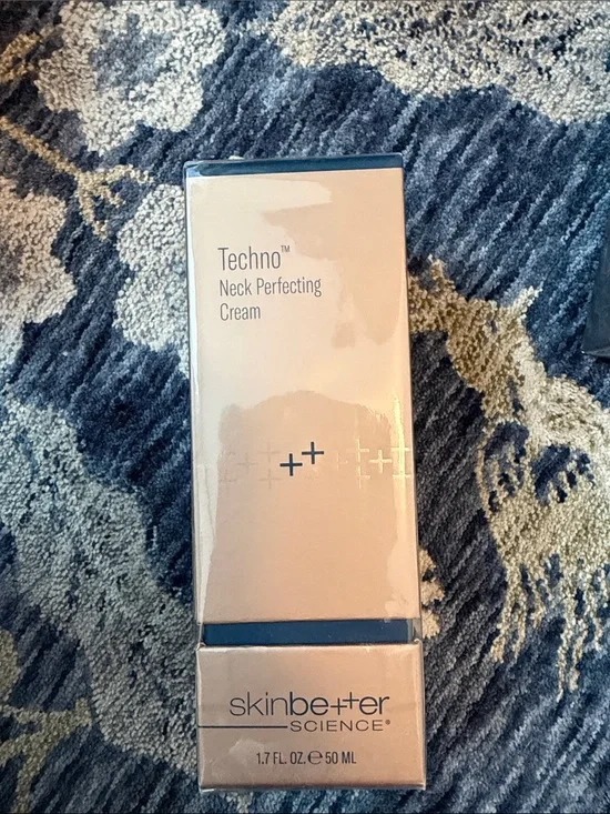 skinbetter science Techno Neck Perfecting Cream