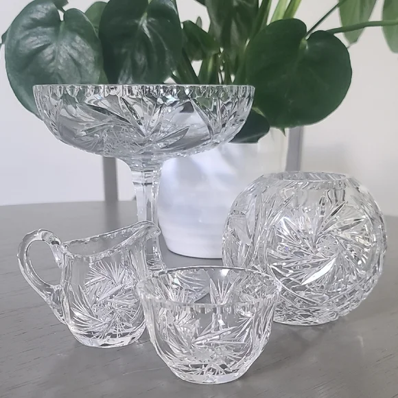 Stunning Set Of Vintage Pinwheel Elegant Crystal Glassware Set