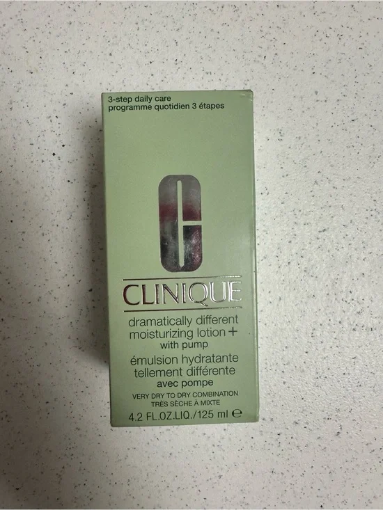 Clinique Dramatically Different Moisturizing Lotion+ - Mint Green Packaging