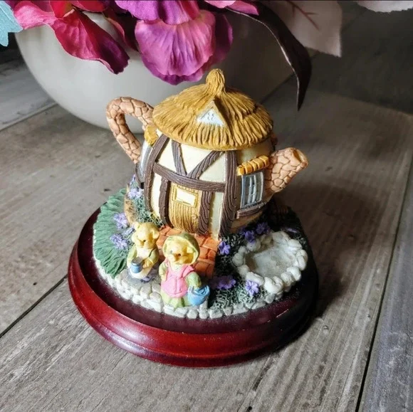 Vintage 1993 Ceramic Trinket Holder Pig House Teapot w/ Lid on Wooden Base